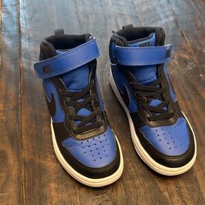 Nike Kids' Black and Blue Sneakers